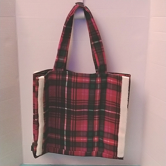 BNWT Victoria's Secret Red Plaid Print Snap Closure Tote Bag - Picture 3 of 14